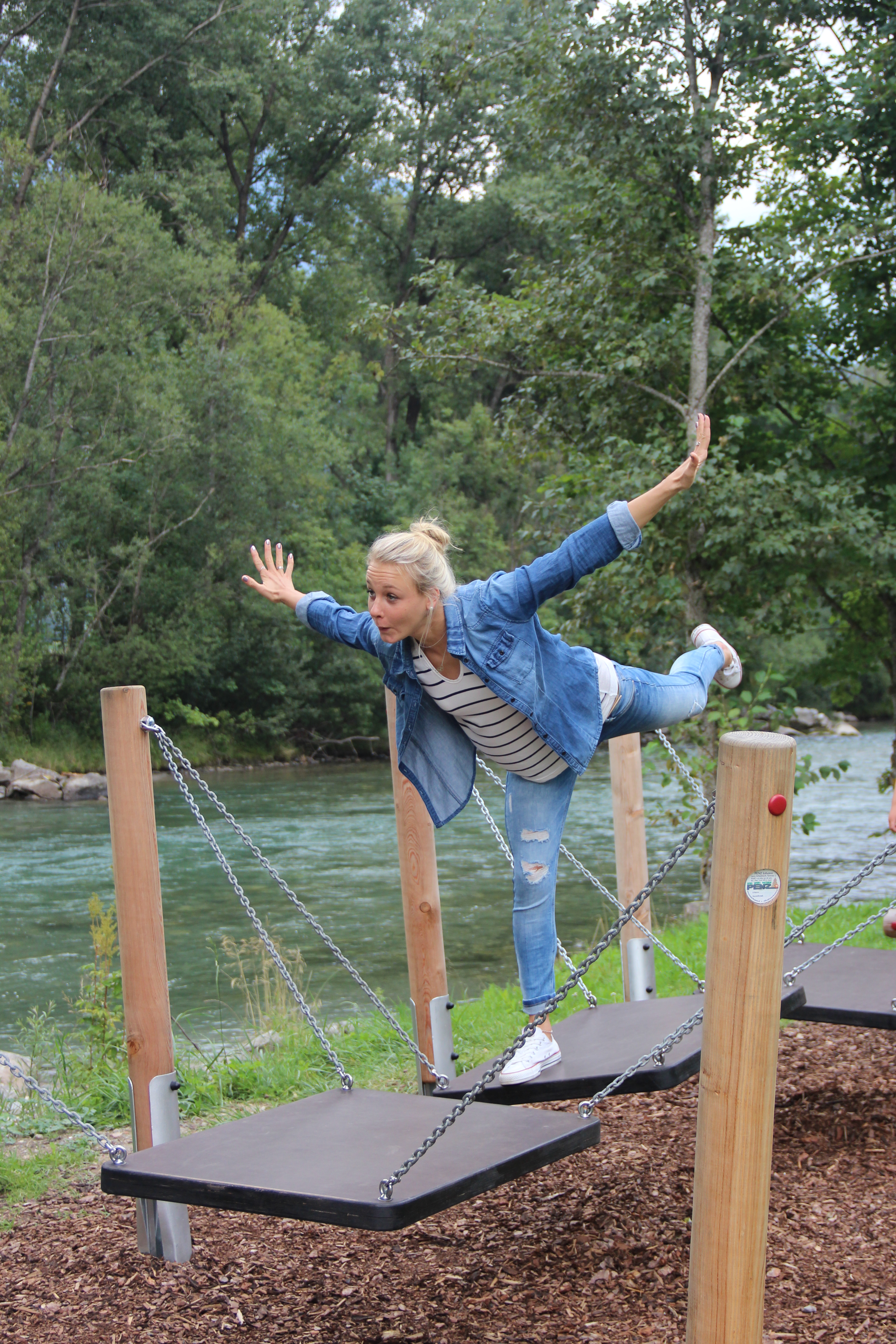 Goldfisch Lisa Zaiser auf Besuch im Motorikpark® Mölltal